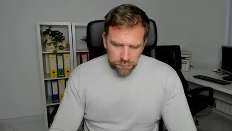 johnnydough82 online show from December 2024 08:47:01 AM