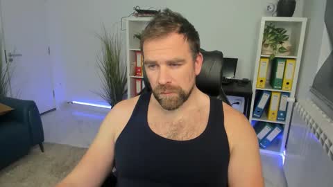 johnnydough82 online show from December 2025 10:13:01 AM