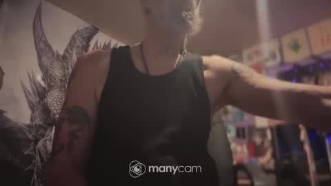 Snapshot of johnnyshung1 chatting on January 2025 10:24:02 AM johnnyshung1 online show from January 2025 10:24:02 AM