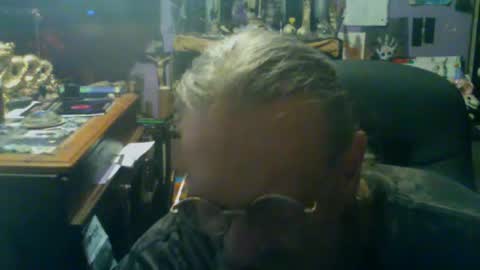 Snapshot of johnnyshung1 chatting on September 2025 04:06:01 PM johnnyshung1 online show from September 2025 04:06:01 PM