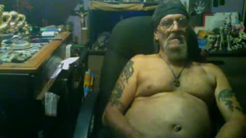 Snapshot of johnnyshung1 chatting on September 2025 04:51:02 PM johnnyshung1 online show from September 2025 04:51:02 PM