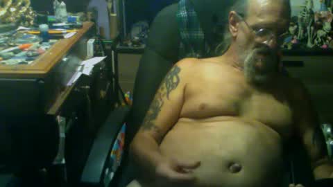 Snapshot of johnnyshung1 chatting on September 2025 05:03:02 PM johnnyshung1 online show from September 2025 05:03:02 PM