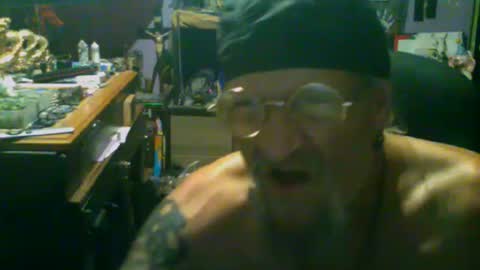 Snapshot of johnnyshung1 chatting on September 2025 06:39:01 AM johnnyshung1 online show from September 2025 06:39:01 AM