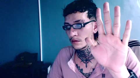 johnsonisaac94  online show from December 2024 05:59:02 AM