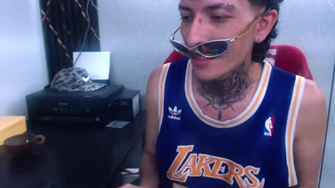 johnsonisaac94  online show from February 2025 06:46:01 AM