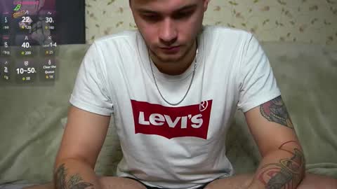 Snapshot of johnstoneisland chatting on November 2025 09:19:02 AM John online show from November 2025 09:19:02 AM