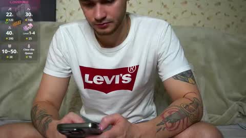 Snapshot of johnstoneisland chatting on November 2025 09:25:01 PM John online show from November 2025 09:25:01 PM