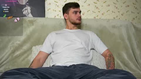 Snapshot of johnstoneisland chatting on November 2025 09:48:02 AM John online show from November 2025 09:48:02 AM