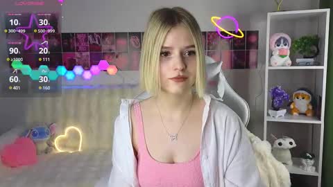 Snapshot of joice_queen chatting on February 2025 10:04:01 PM Paula online show from February 2025 10:04:01 PM