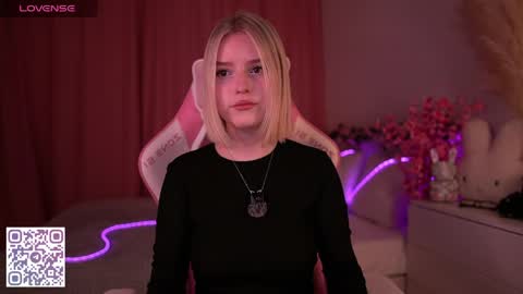 Paula online show from April 2026 12:30:02 AM