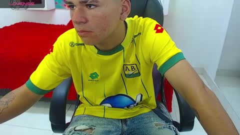 jokerbrad_1 online show from October 2025 06:49:02 PM