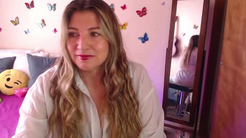 Snapshot of jolie_mature_ chatting on January 2025 08:36:02 PM Jolie Mature online show from January 2025 08:36:02 PM