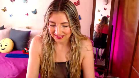 Snapshot of jolie_mature_ chatting on November 2025 07:10:01 PM Jolie Mature online show from November 2025 07:10:01 PM