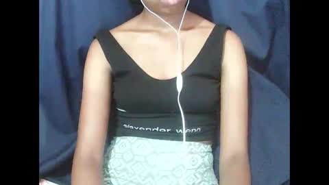 joliekah27 online show from February 2026 11:42:02 AM