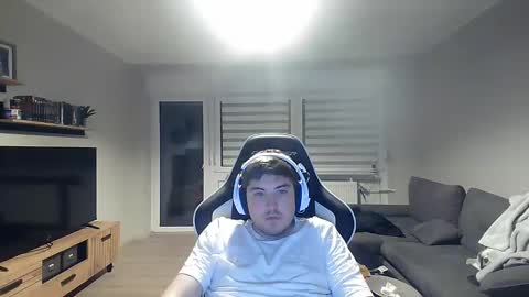 jon1453 online show from October 2025 08:41:01 PM