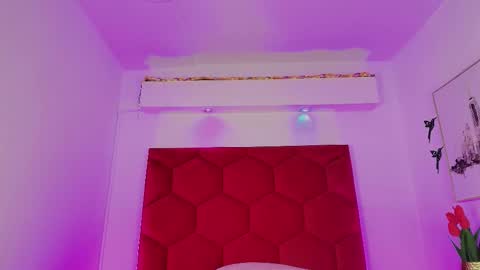 Jonas  online show from November 2025 01:33:02 PM