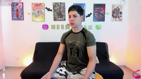 Instagram jonathanfit14 online show from November 2025 01:56:02 PM