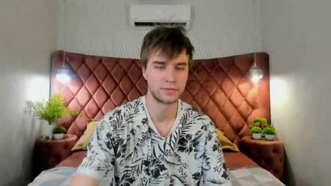 Snapshot of jonnahhell chatting on November 2025 11:10:01 AM Jonah online show from November 2025 11:10:01 AM