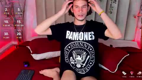 Snapshot of jonny_gilbert chatting on February 2026 01:32:02 PM jonny_gilbert online show from February 2026 01:32:02 PM