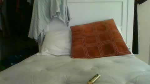 Snapshot of jono100275976 chatting on February 2025 05:24:02 PM Joko online show from February 2025 05:24:02 PM