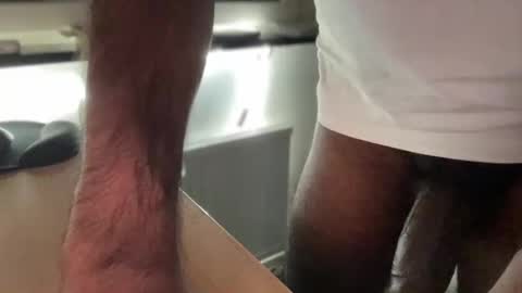 Snapshot of jonznow123 chatting on December 2024 02:28:01 PM jonznow123 online show from December 2024 02:28:01 PM