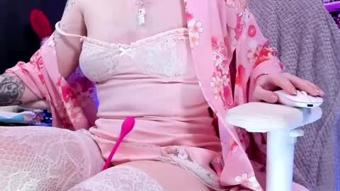 Rose online show from April 2026 07:58:02 PM