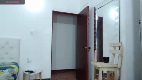 jose_rumbero91 online show from February 2025 11:33:01 AM