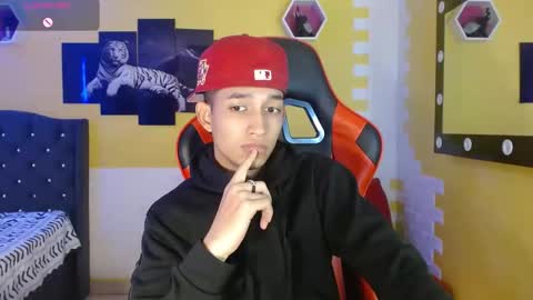 jose_sexycumm online show from November 2025 08:33:02 PM