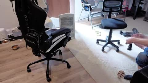 Josef online show from April 2026 04:37:02 PM