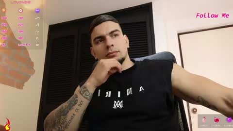 josh_miller01 online show from June 2026 01:32:02 PM
