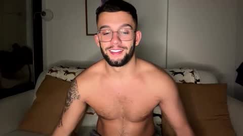 josh_xo online show from December 2025 06:14:03 PM