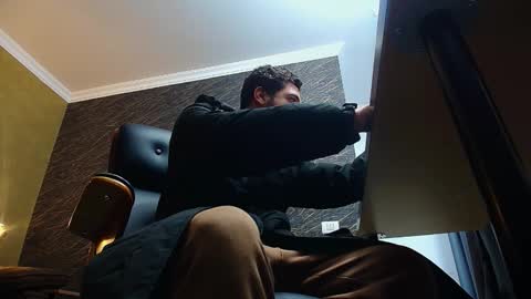 JoshKnight online show from November 2025 06:37:01 AM