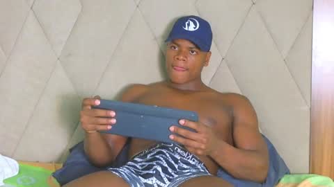 Snapshot of joshloganx chatting on December 2024 06:05:01 PM joshloganx online show from December 2024 06:05:01 PM