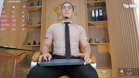 joshmiller___ online show from May 2026 11:40:01 AM