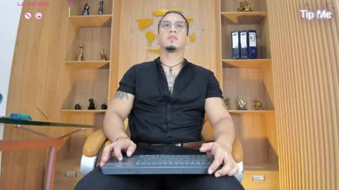 joshmiller___ online show from June 2026 07:26:02 PM
