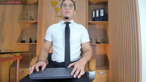 joshmiller___ online show from June 2026 11:41:02 AM