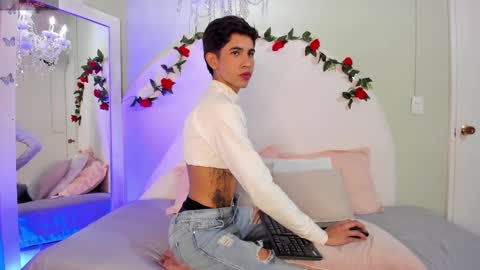 Snapshot of joshua_sanz chatting on October 2025 03:48:01 AM Joshua Sanz online show from October 2025 03:48:01 AM