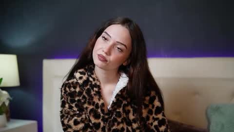 Snapshot of josielili chatting on November 2025 08:13:02 PM Josie online show from November 2025 08:13:02 PM