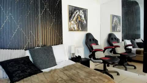 Jota Stivens online show from March 2026 08:01:01 PM