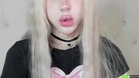 Joy Barker online show from November 2025 08:33:02 AM