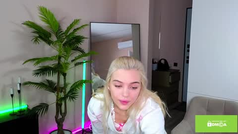 Snapshot of joybunny chatting on February 2025 08:44:02 AM joybunny online show from February 2025 08:44:02 AM