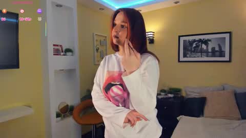 Snapshot of joyce_energy chatting on December 2025 09:36:01 AM Joyce online show from December 2025 09:36:01 AM