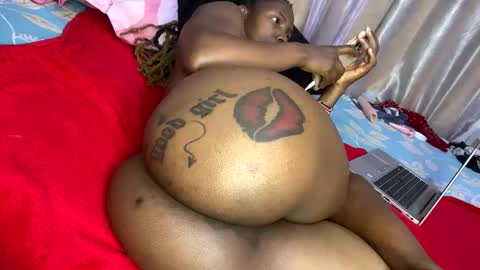 Butterflyass online show from May 2026 02:20:02 AM
