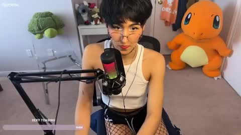 Snapshot of joystickjackie chatting on December 2025 05:06:02 PM Jackie Joy online show from December 2025 05:06:02 PM