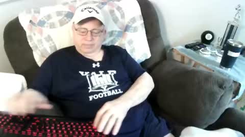 Snapshot of jpmel99 chatting on June 2026 10:26:01 PM jpmel99 online show from June 2026 10:26:01 PM