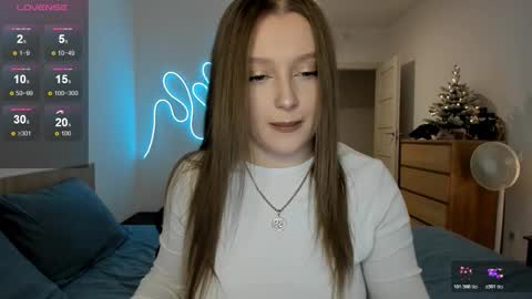 Snapshot of ju_lii chatting on December 2025 01:05:01 PM Julia and Julia online show from December 2025 01:05:01 PM