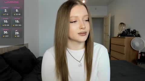 Snapshot of ju_lii chatting on February 2026 01:18:01 PM Julia and Julia online show from February 2026 01:18:01 PM