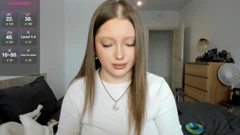 Snapshot of ju_lii chatting on February 2026 01:22:02 PM Julia and Julia online show from February 2026 01:22:02 PM