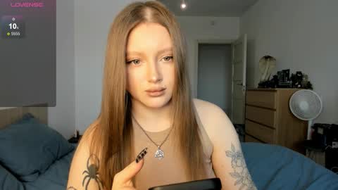 Snapshot of ju_lii chatting on February 2026 01:20:01 PM Julia and Julia online show from February 2026 01:20:01 PM