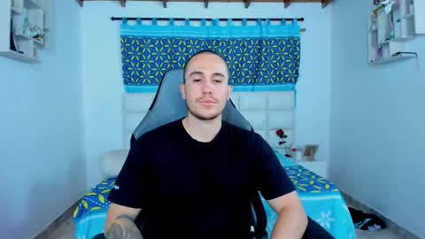 Juan online show from February 2025 12:37:01 AM